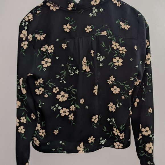 Sunday best blouse - Picture 2 of 3